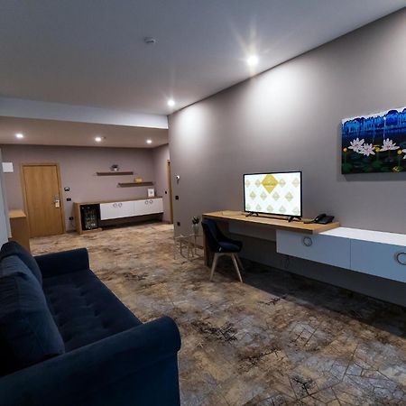 Grand View Hotel & Suites Copou Яссы Экстерьер фото