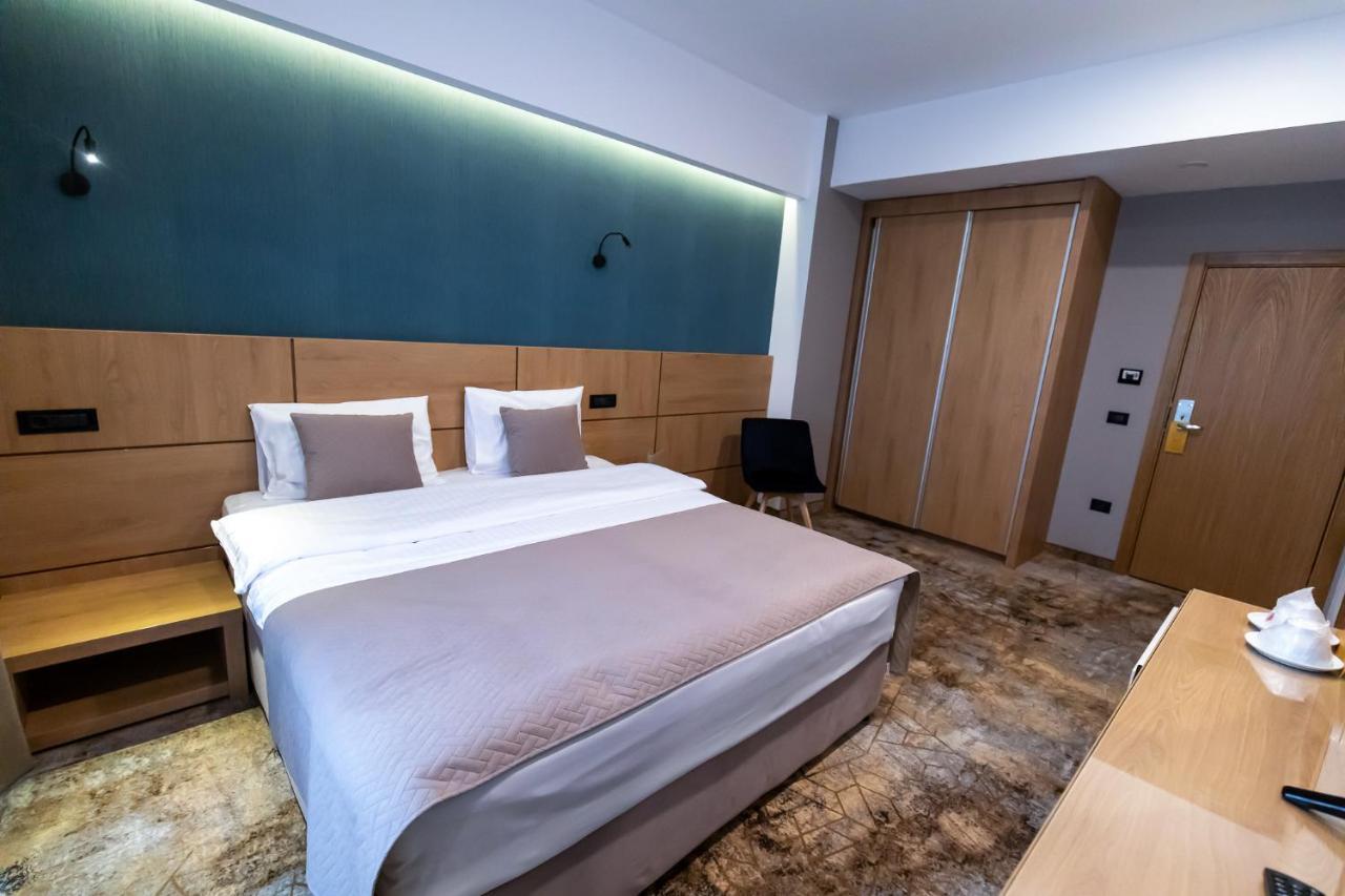 Grand View Hotel & Suites Copou Яссы Экстерьер фото