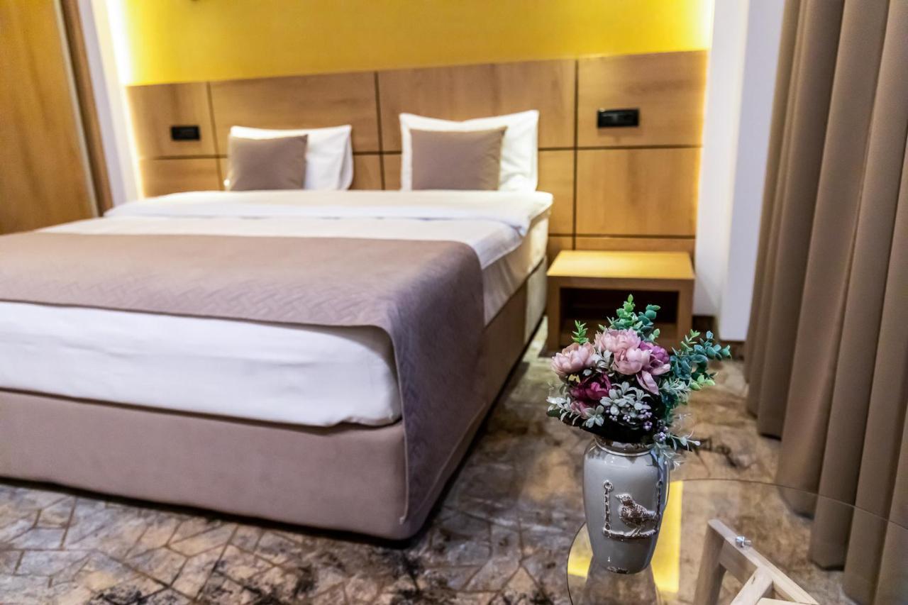 Grand View Hotel & Suites Copou Яссы Экстерьер фото