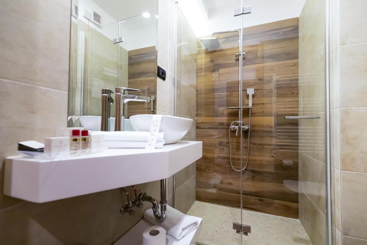 Grand View Hotel & Suites Copou Яссы Экстерьер фото